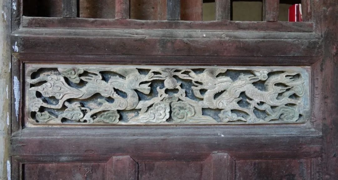 芙蓉四季鱼泉寺寻古 鱼跃山泉中，深山古寺幽