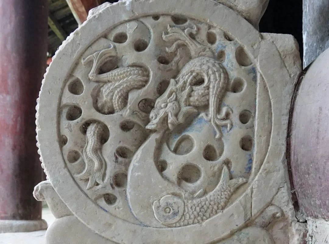 芙蓉四季鱼泉寺寻古 鱼跃山泉中，深山古寺幽