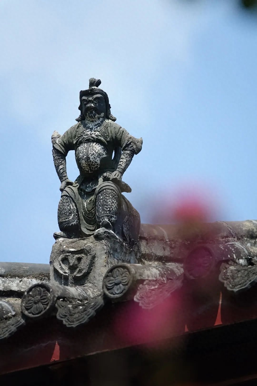 芙蓉四季鱼泉寺寻古 鱼跃山泉中，深山古寺幽