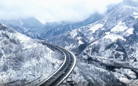 四川文旅市场迎复苏 雅安几大景区开启梦幻冰雪季