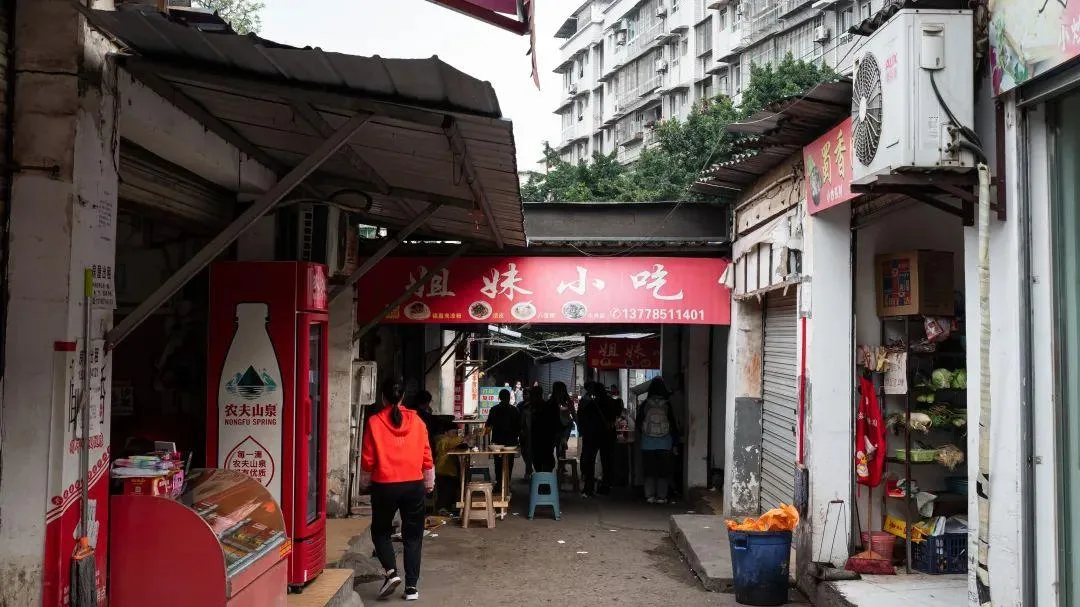 没有一只兔子能活着离开自贡 没有一个人能吃完走得动路