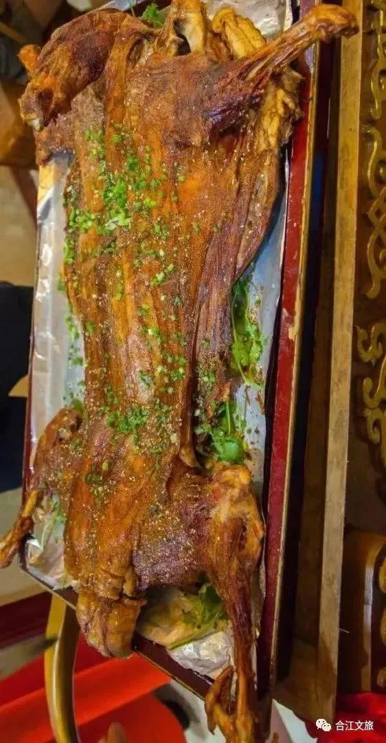 淄博烧烤你好!我是泸州特色烤鱼+烧烤