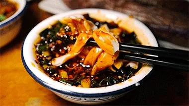 没有一只兔子能活着离开自贡 没有一个人能吃完走得动路