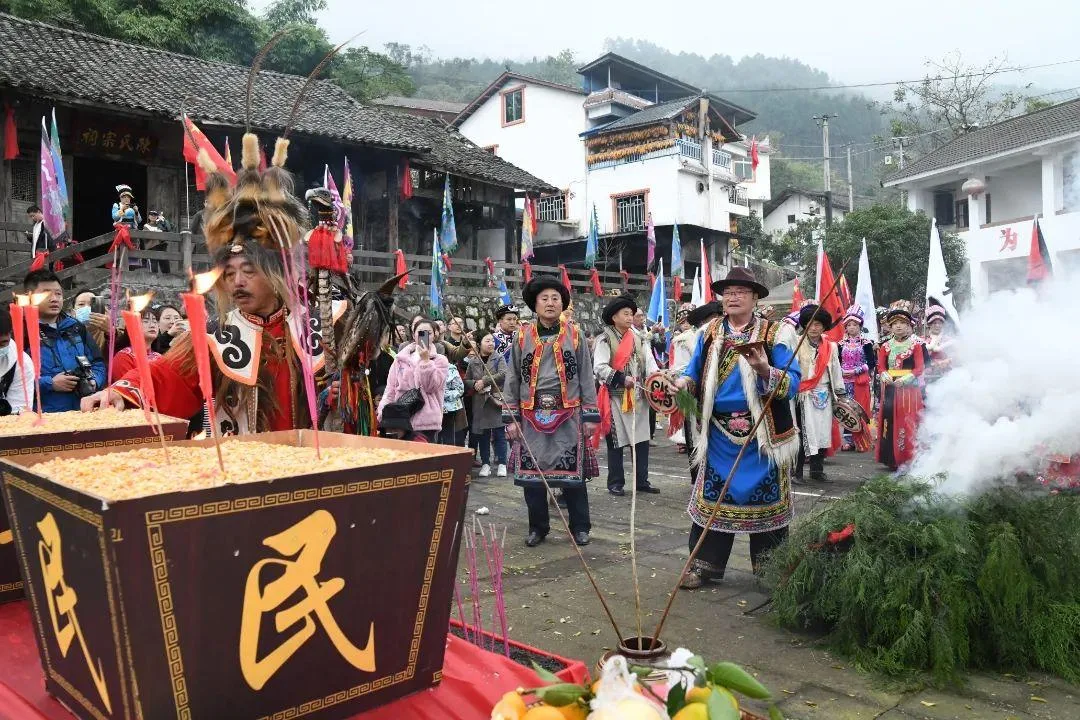 DSC_5106.JPG 石椅羌寨让乡村旅游更有“羌”调