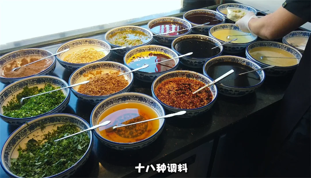 潼川古城小吃街:千年文化一古城,一街美食梦留香