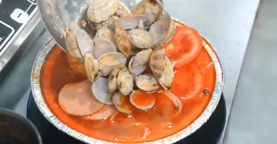 潼川古城小吃街:千年文化一古城,一街美食梦留香
