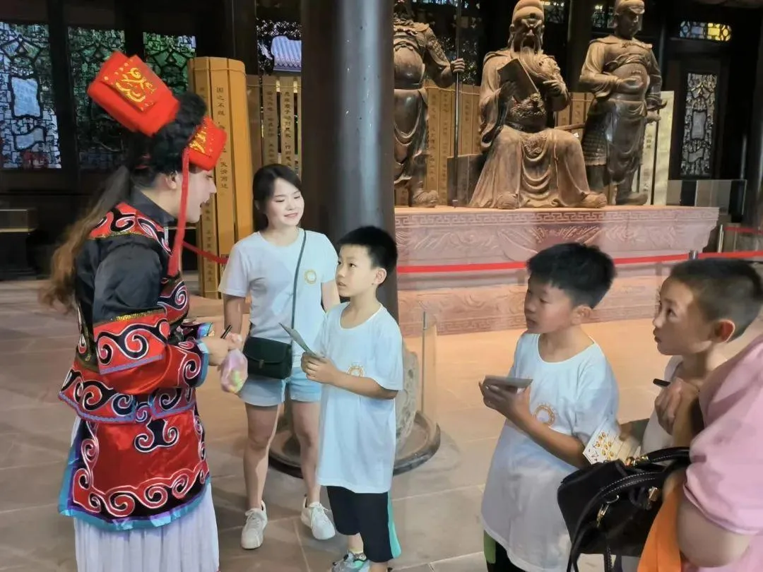 泸州叙永 夜游春秋祠文化传承活动顺利举办
