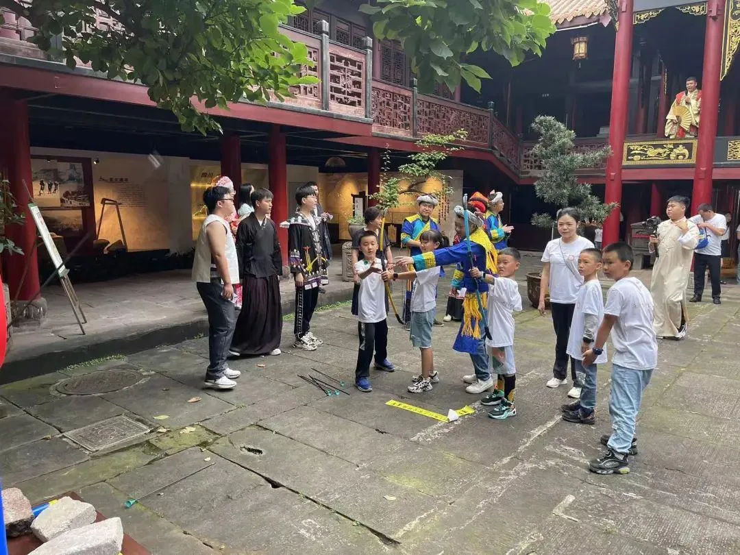泸州叙永 夜游春秋祠文化传承活动顺利举办