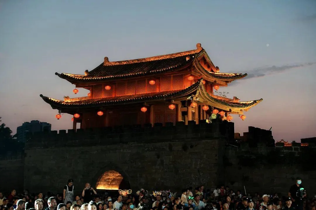 潼川古城:落入凡间的星光