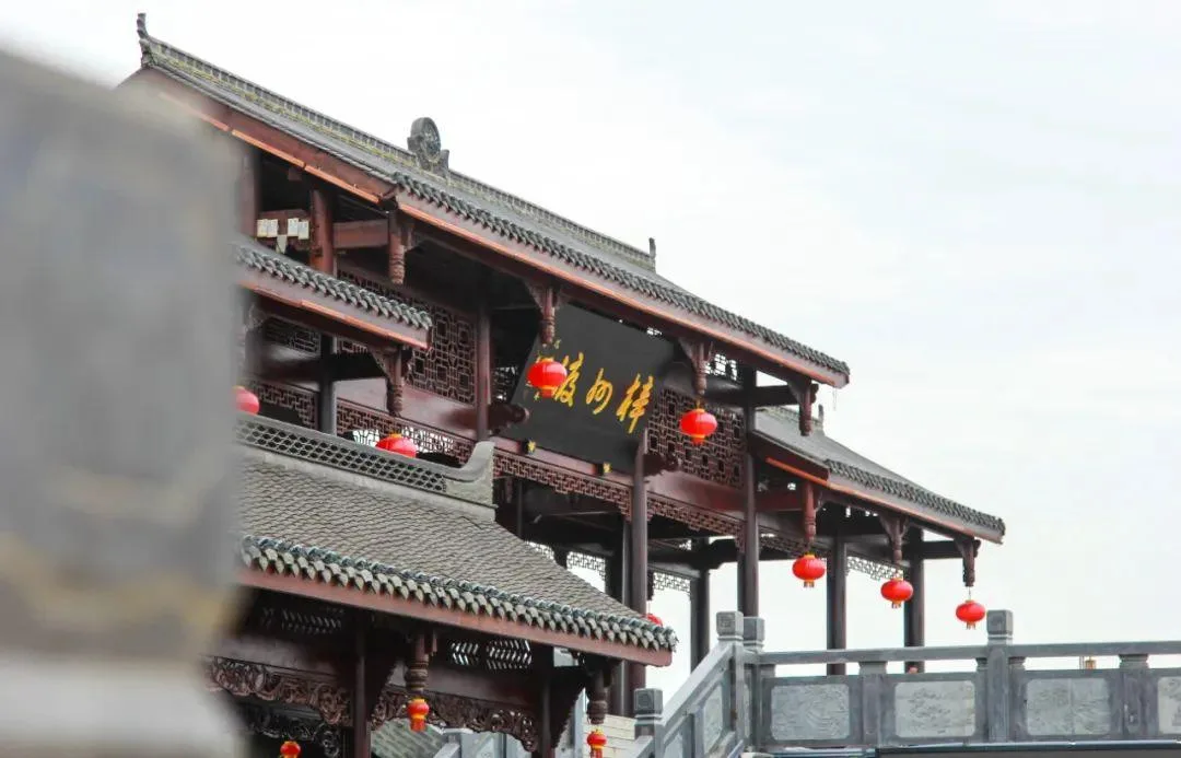 潼川古城:落入凡间的星光