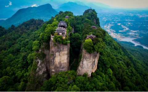 窦团山