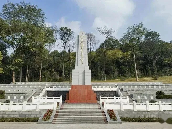 红色主题电影《孤军》宜宾首映礼举行 "宜"路向南追寻峥嵘岁月与红色记忆