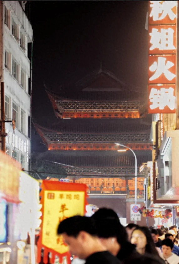 来宜宾必逛的小吃街,从街头吃到巷尾!