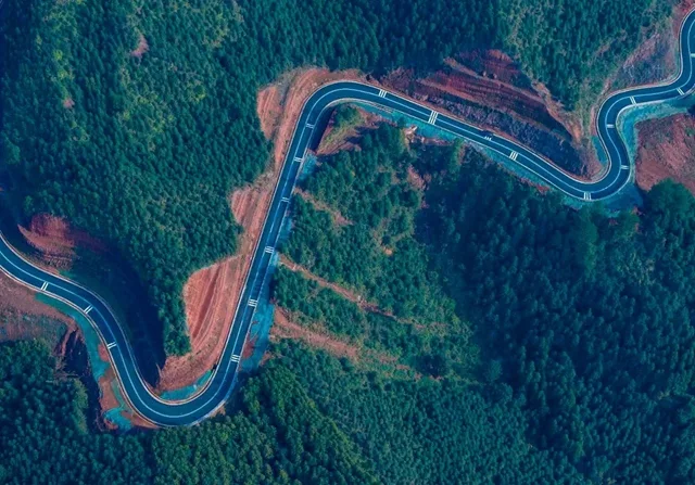 泸州这条乡村公路美出圈!