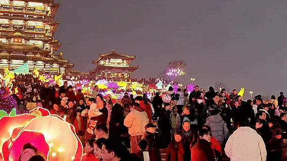 这个春节,宜宾好多名场面!(图11) 11.gif