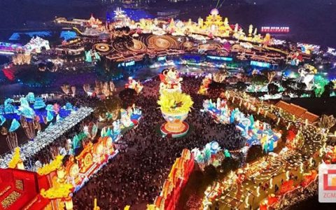 自贡：中华彩灯大世界连续四天全省榜首！