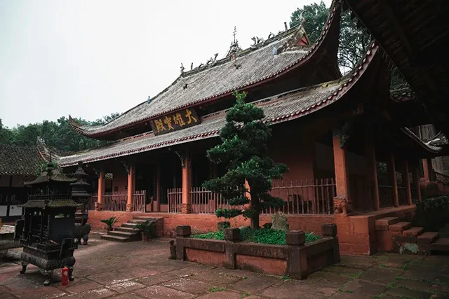 周末去哪儿?合江法王寺龙卦山等你来约!