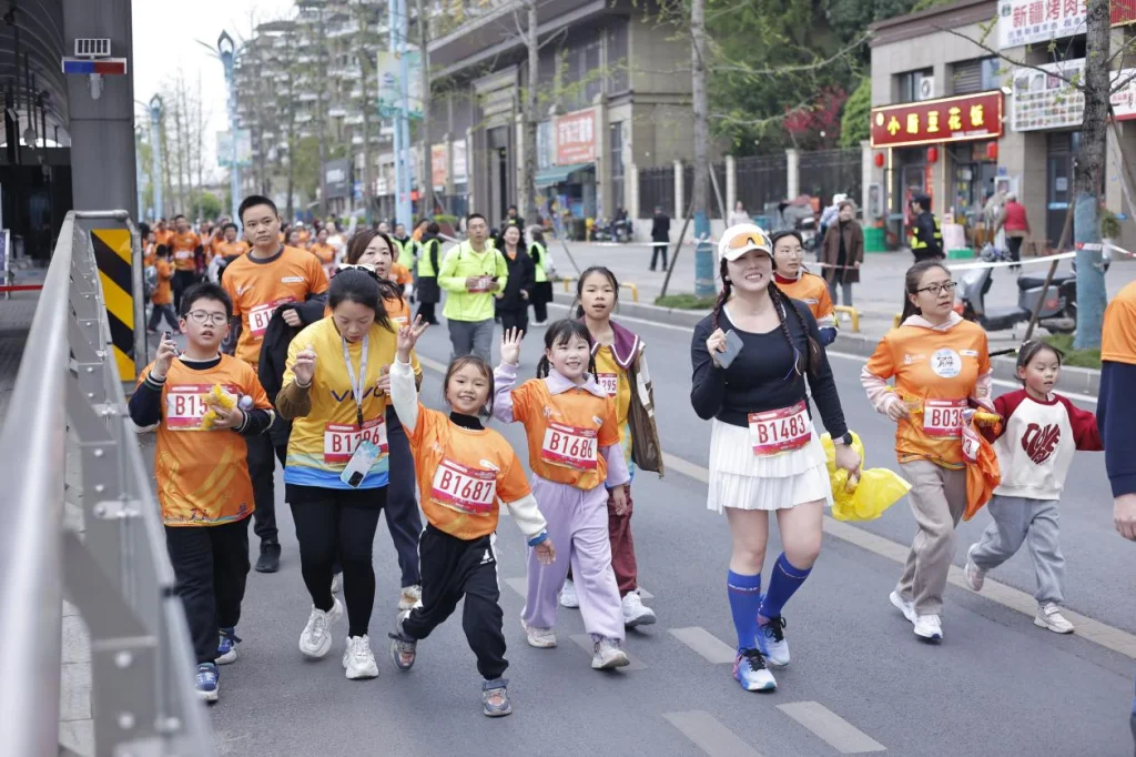 2025中国全民健身走（跑）大赛四川南溪站盛大开幕