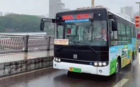 泸州：坐公交赏油菜花，一路皆是好风光