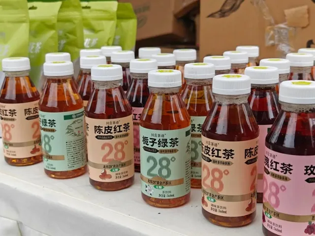 宜宾早茶集市热闹非凡,线上选购享受这抹青绿(图6) 6.jpg