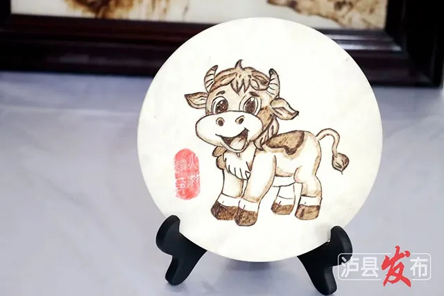 木板上作画,葫芦上生花,泸县这个烙画社团超有趣(图8) 640-(7).jpg