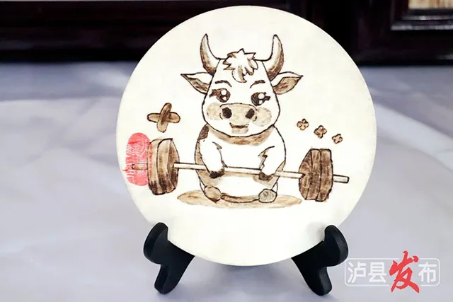 木板上作画,葫芦上生花,泸县这个烙画社团超有趣(图9) 640-(8).jpg