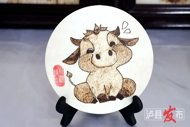 木板上作画,葫芦上生花,泸县这个烙画社团超有趣(图7) 640-(6).jpg