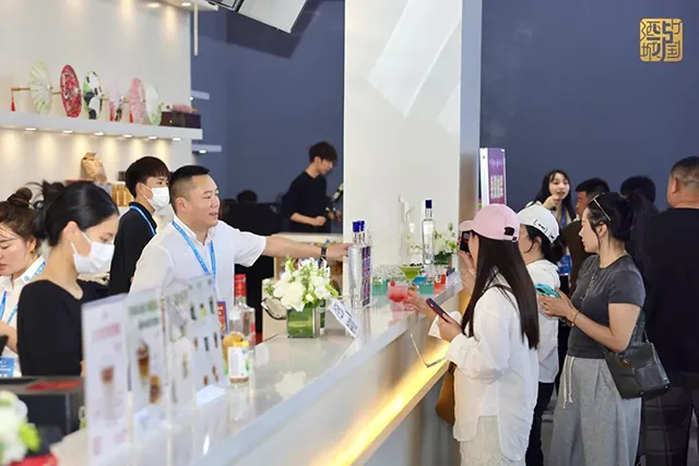 酒博会买不停逛不够丨本届展会最后一天,“扫货”提醒来了(图5) 640-(4).jpg
