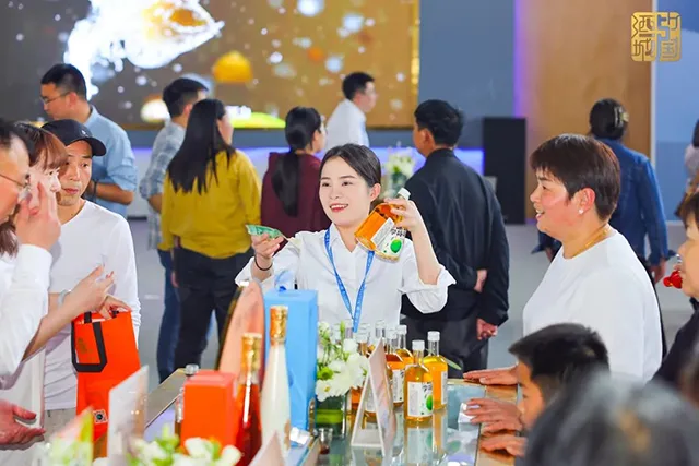 酒博会买不停逛不够丨本届展会最后一天,“扫货”提醒来了(图6) 640-(5).jpg
