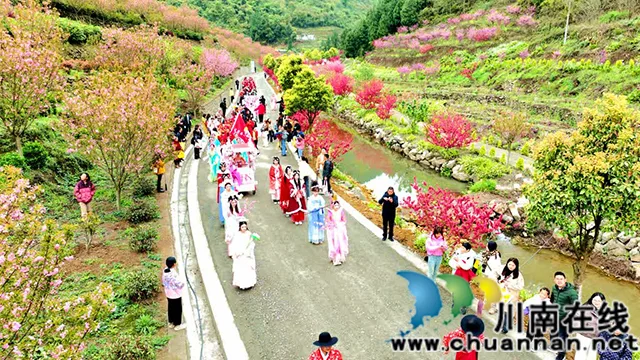国潮谷韵·花开金兰┃古蔺金兰首届赏花文旅嘉年华开幕(图9) f5a2528120fb47efb0a06872e89e41d0_b.jpg