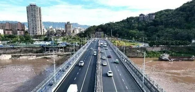 国内首个!“宜宾市岷江大桥加固改造工程” 斩获国际大奖(图2) 桥2.jpg