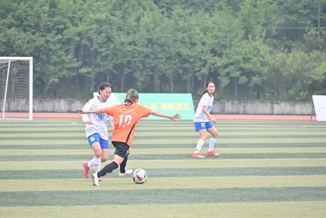 总比分7：0！西南医科大学问鼎四川省第五届“贡嘎杯”高校足球女子校园组冠军