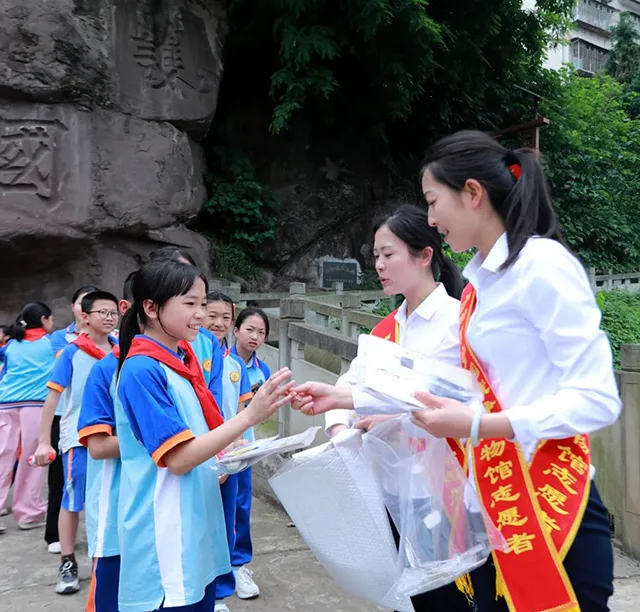 5·18国际博物馆日 | 流动博物馆 让历史“走”进纳溪校园