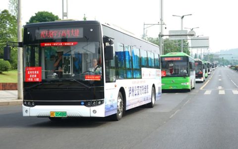 泸州公交这些线路直达考点，为同学们高考护航！