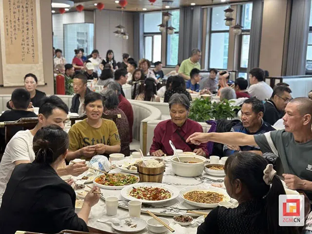 一碗富顺豆花, “吃” 出城市新经济!