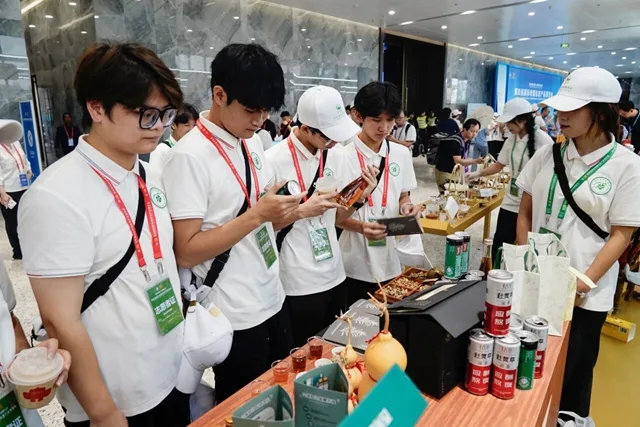古萃亮相第四届国际地理标志产品博览会,以科技驱动泸州地标产业升级