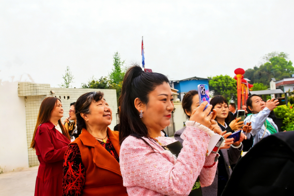 泸州甜蜜自然营地盛大开业 打造城郊休闲打卡新地标(图5) 图片处理 (8).png