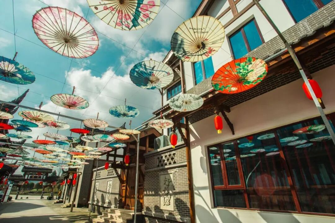 泸宜一日漫游|追非遗伞韵,赴万亩竹海,解锁川南治愈时光
