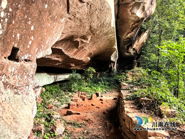 谷深承玉露 洞古蕴乾坤——合江福宝森林公园乾坤洞景区修复完善与运营提升研究
